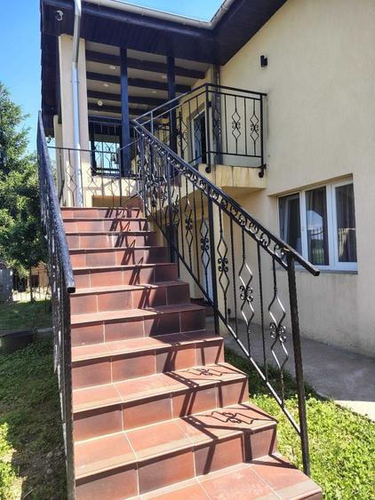 Casă cu 4 camere în Mărtinești
