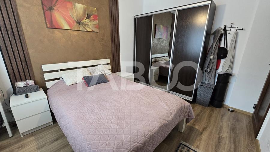 Apartament cu 3 camere decomandat, mobilat în Periferie