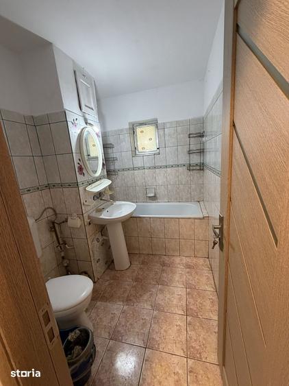 Apartament cu 2 camere decomandat în Calea București