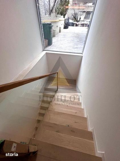 Apartament cu 3 camere, mobilat în Aviatorilor