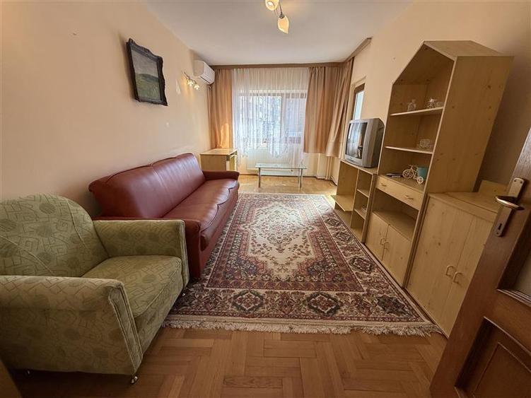 Apartament cu 4 camere decomandat în Ultracentral