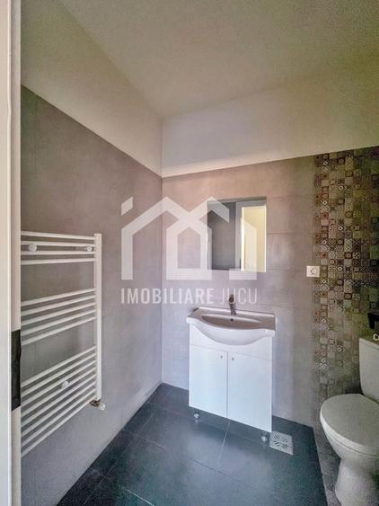 Apartament cu 3 camere semidecomandat în Jucu de Mijloc