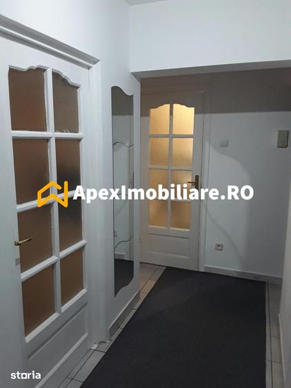 Apartament cu 2 camere decomandat în P-ța Unirii