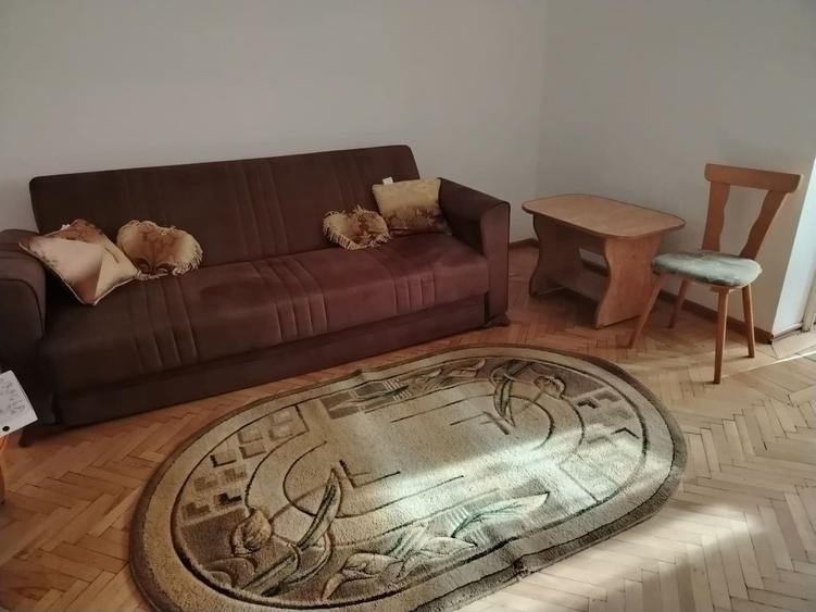 Garsonieră semidecomandată în Titan