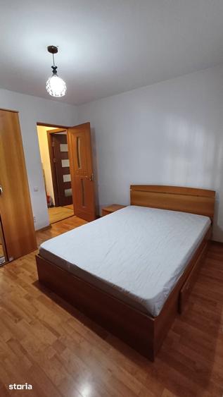 Apartament cu 2 camere semidecomandat în Craiovița Nouă