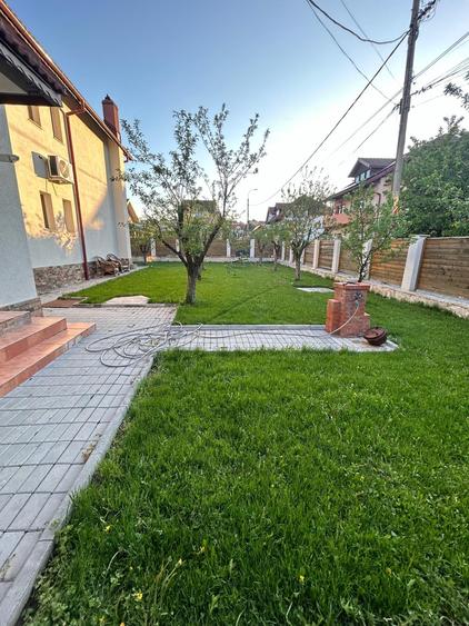 Casă cu 5 camere cu Teren 1000 Mp în Trivale