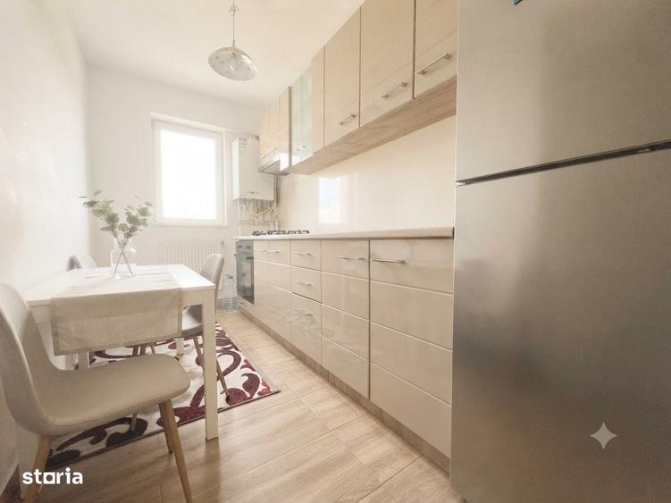 Apartament cu 3 camere decomandat în Bucium