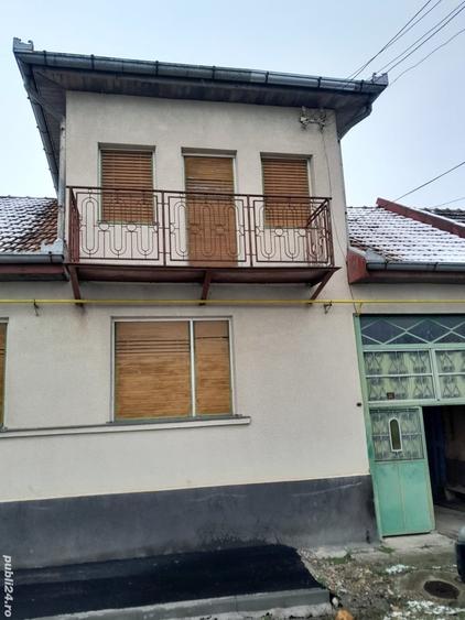 Casă cu 6 camere cu Teren 110 Mp în Central
