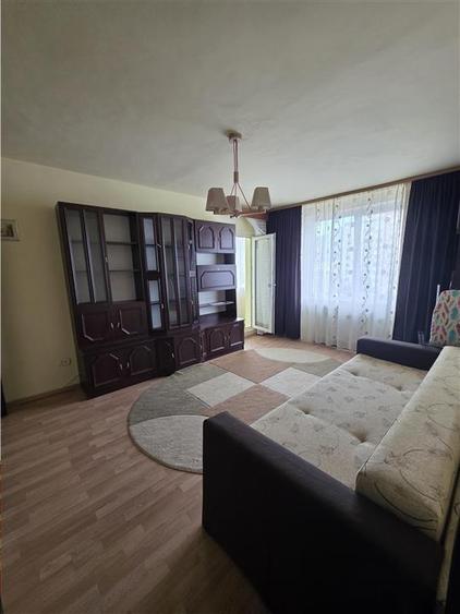 Apartament cu 2 camere decomandat, mobilat în Calea București