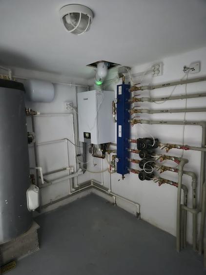 Casă individuală cu 5 camere cu Canalizare în Tineretului