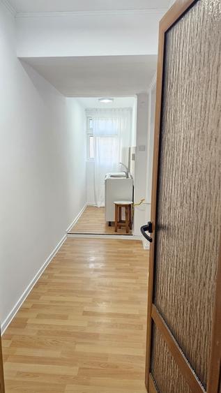 Apartament cu 3 camere decomandat în Micro 13