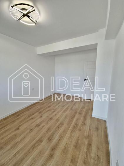 Apartament cu 3 camere decomandat în Exterior Vest