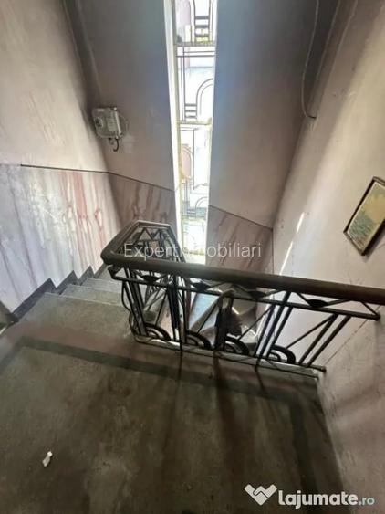 Apartament de vanzare Bulevardul Ferdinand, cladire interb - Constanta (Constanta)