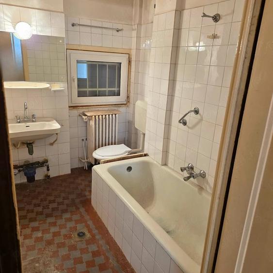 Apartament cu 2 camere decomandat în Sala Palatului