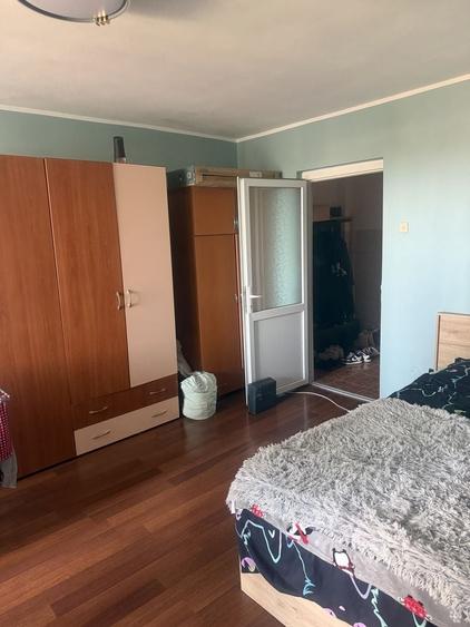 Garsonieră decomandată în Astra