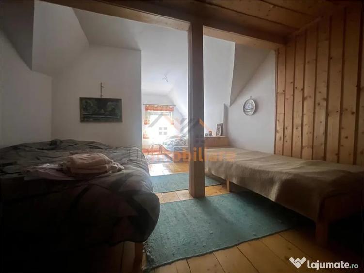 Casă cu 6 camere cu Teren 325 Mp în Remeți