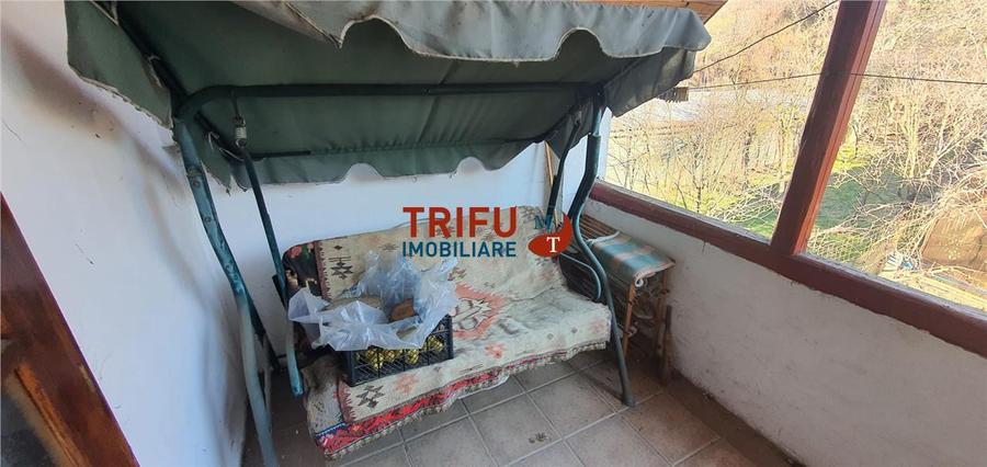 Casă cu 6 camere cu Canalizare în Periferie