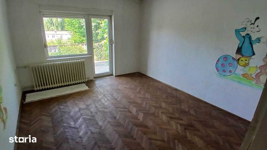 Casă cu 5 camere cu Teren 360 Mp în Caransebeș