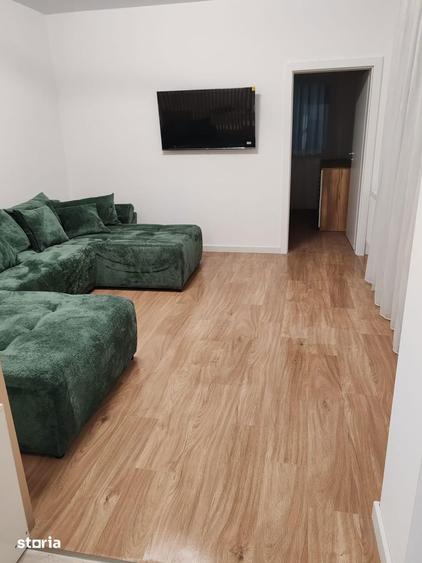 Apartament cu 3 camere decomandat, mobilat în Metalurgiei