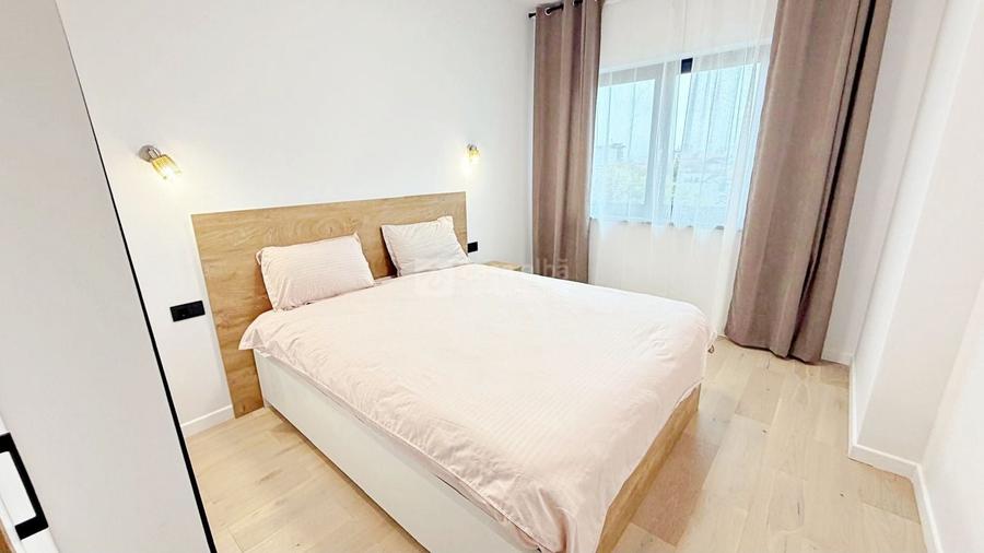 Apartament cu 3 camere decomandat, mobilat în Central