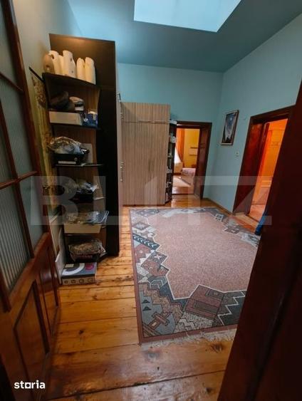 Casă cu 5 camere semidecomandat cu Teren 473 Mp în Ultracentral