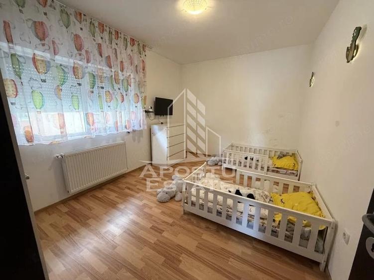 Apartament cu 3 camere de vanzare , Cu gradina , Sanandrei - 1