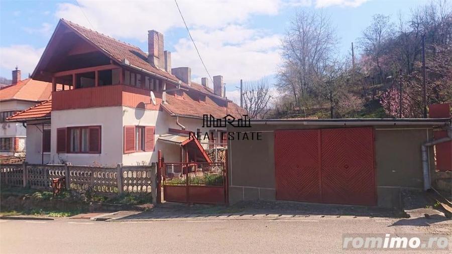 Casă cu 2 camere cu Teren 355 Mp în Criș