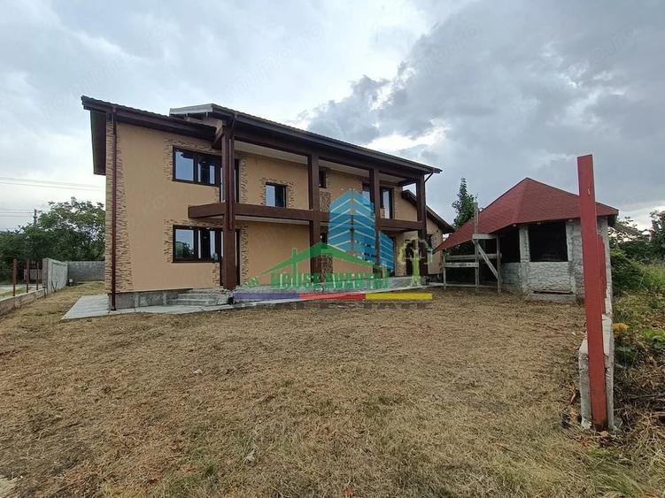 Casă cu Teren 700 Mp în Vest