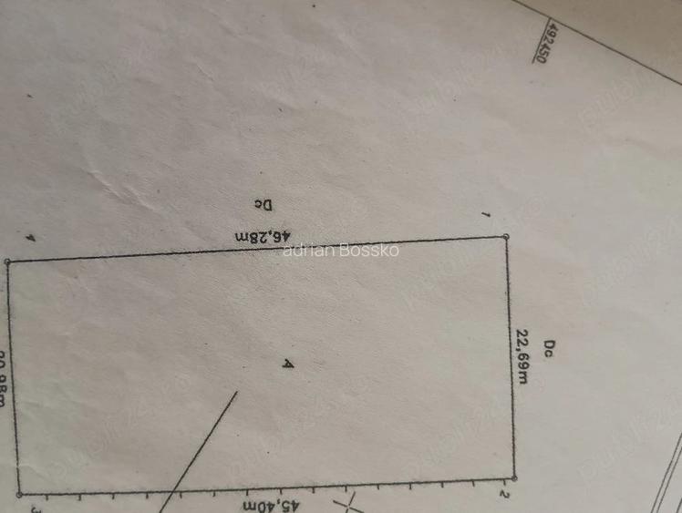teren intravilan in ?igane?ti,la 5 minute de Tecuci,imprejmuit, bol?ari inclu?i bol?ari de beton,