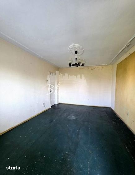 Apartament cu 3 camere decomandat în Delfinariu