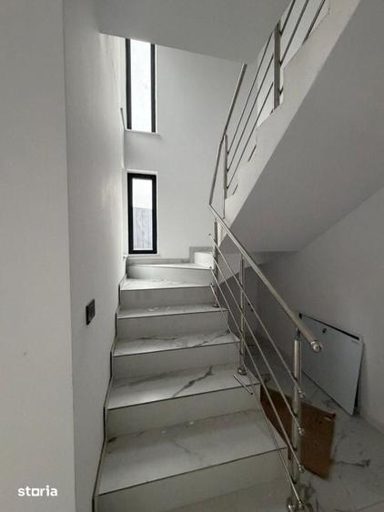 Casă cu 3 camere cu Teren 370 Mp în Romanești