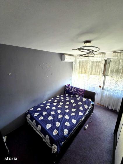 Apartament cu 3 camere decomandat în Tei