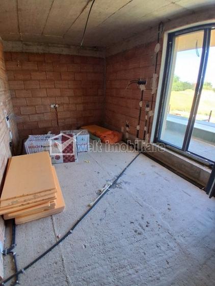 Casă cu Teren 300 Mp în Dâmbul Rotund