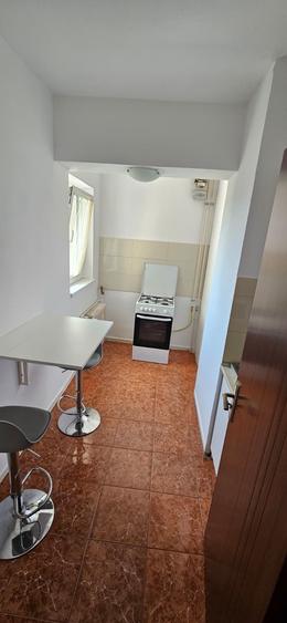 Apartament cu 2 camere decomandat în Militari