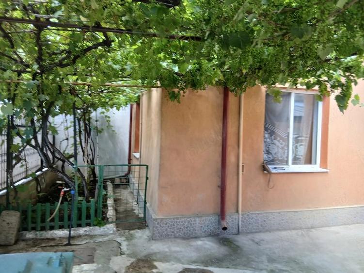 Casă cu 4 camere cu Teren 221 Mp în Central