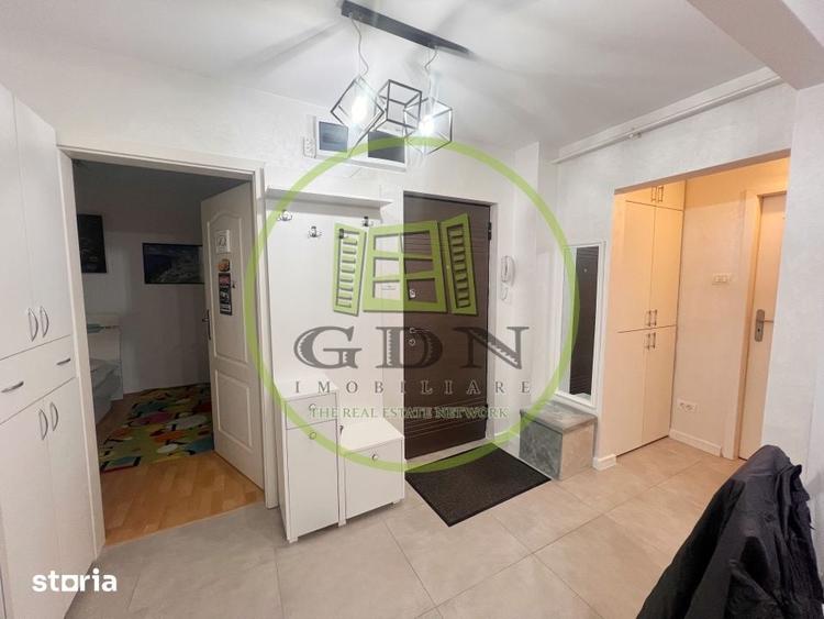 Apartament cu 3 camere decomandat, mobilat în Cornitoiu