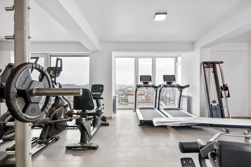 Apartament cu 3 camere decomandat în Est
