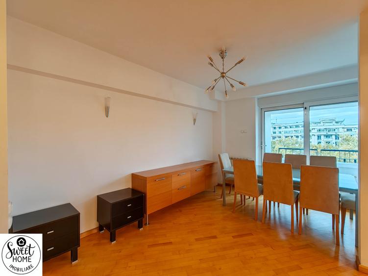 Apartament cu 5 camere decomandat în Unirii