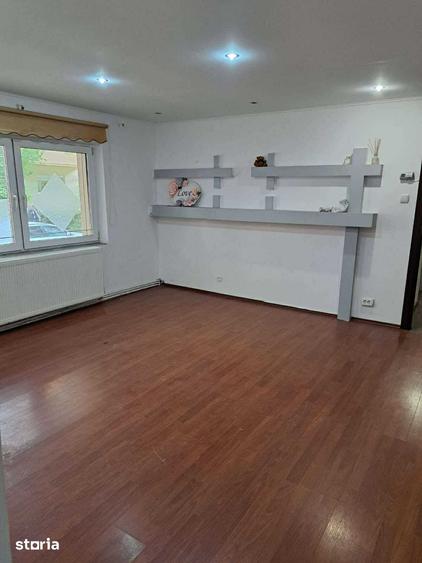 Apartament cu 2 camere semidecomandat în Micro 16