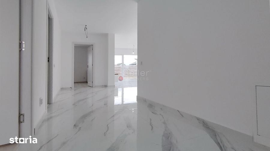 Casă cu 3 camere cu Teren 500 Mp în Noua