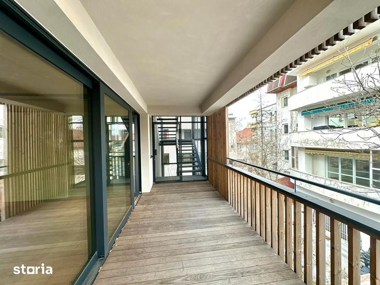 Apartament cu 3 camere decomandat în Dorobanți