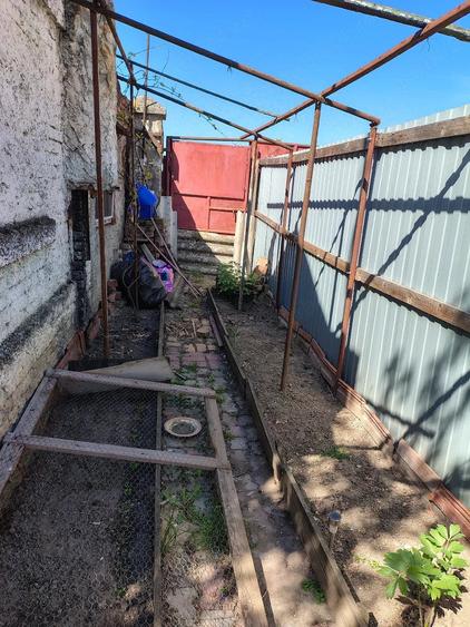 Casă cu 2 camere cu Teren 272 Mp în Central