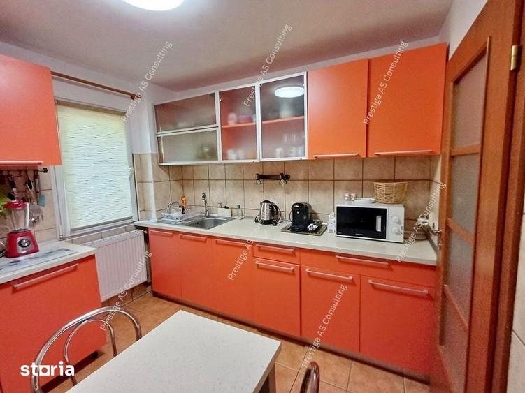 Apartament cu 3 camere în Tipografilor