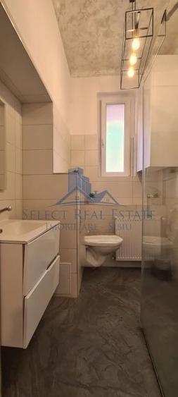 Apartament cu 3 camere decomandat în Est