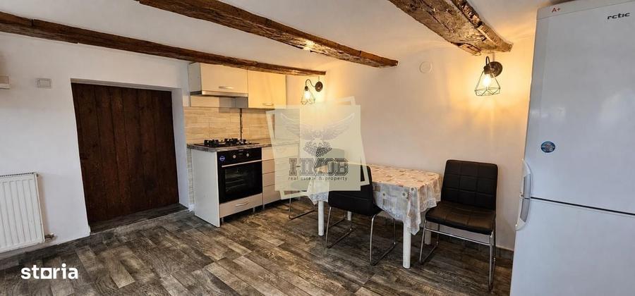 Casă cu 3 camere cu Teren 803 Mp în Central
