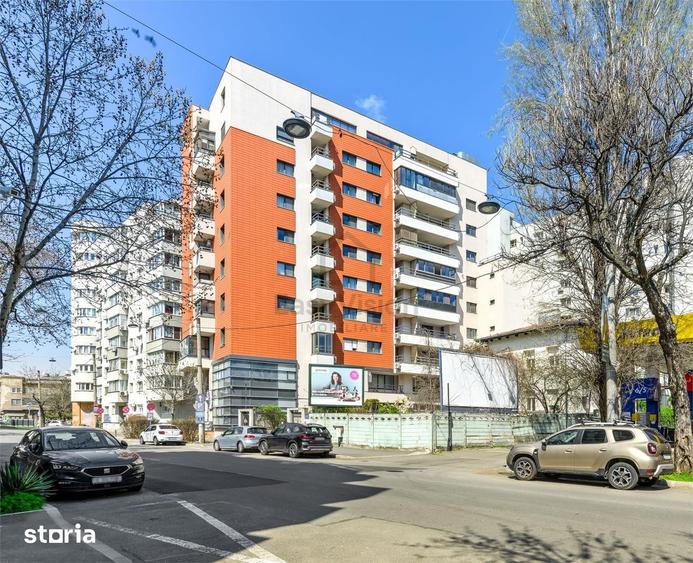 Apartament cu 3 camere semidecomandat în Gara de Nord