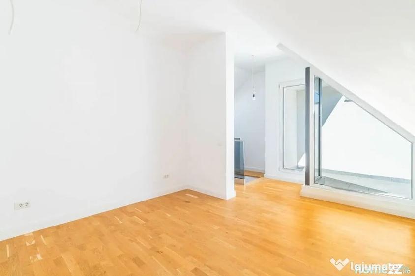 Apartament cu 4 camere decomandat în Sisești