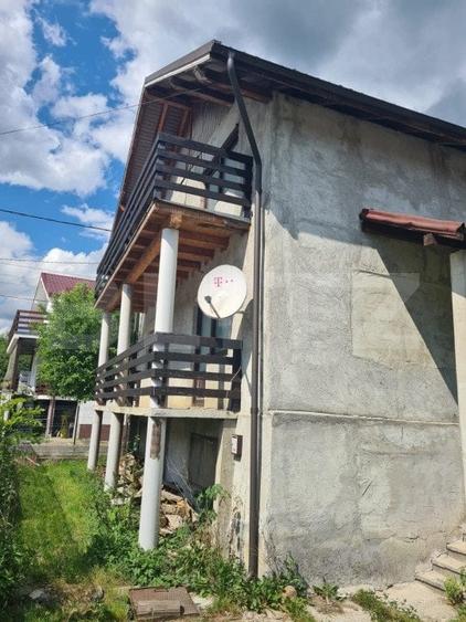 Casă individuală cu 9 camere cu Canalizare în Exterior Nord