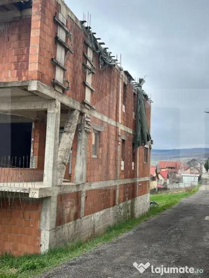 Teren 1000 mp in Baciu oportunitate unica, casa inclu - 10