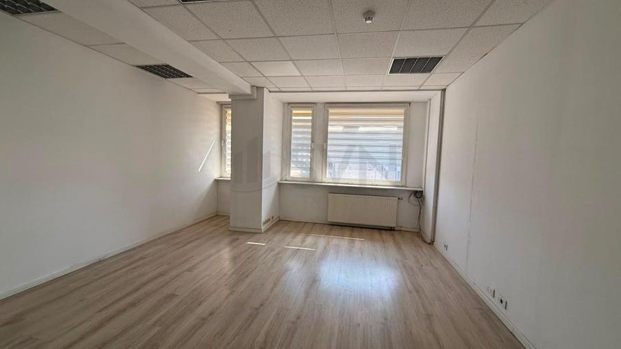Birou, de 370 mp, în Calea Victoriei
